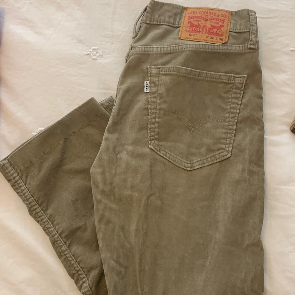Mens Levi corduroy pants, tan